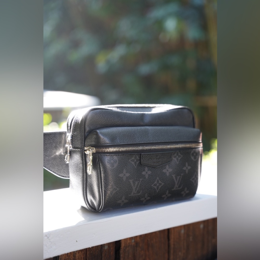 Louis Vuitton messenger bag - 💯 authentic